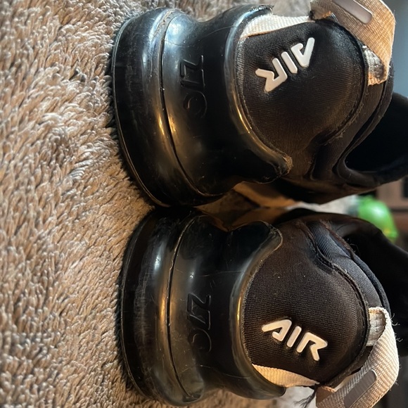 Girls Nike Air Max 270 - Black - Picture 5 of 8